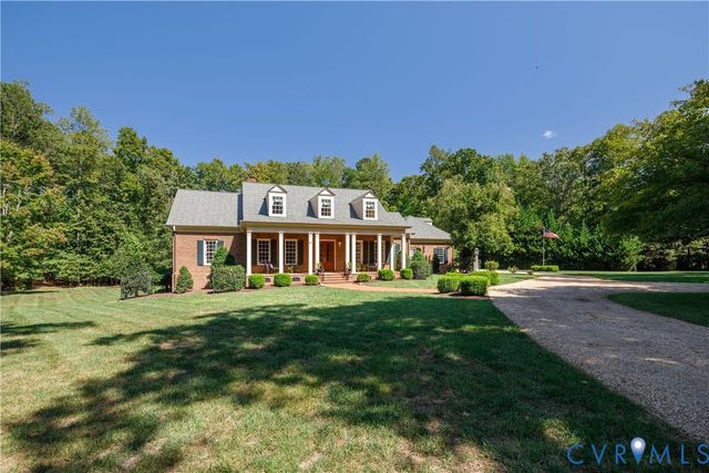 628 Cedar Run Rd, Manakin Sabot, VA 23103