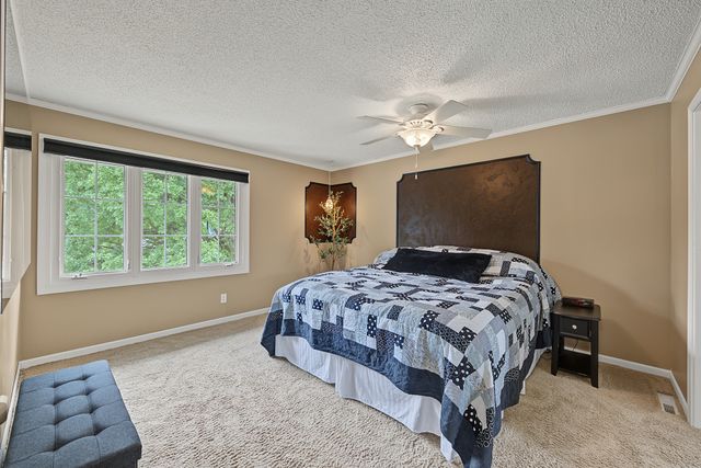 818 SE Walnut Ridge Drive, Waukee, IA 50263
