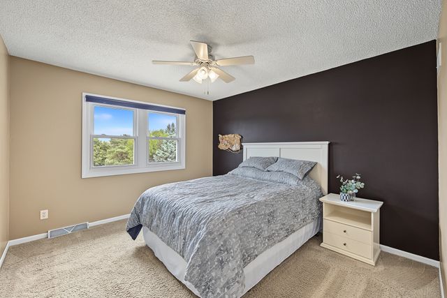 818 SE Walnut Ridge Drive, Waukee, IA 50263
