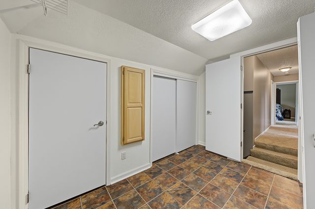 818 SE Walnut Ridge Drive, Waukee, IA 50263