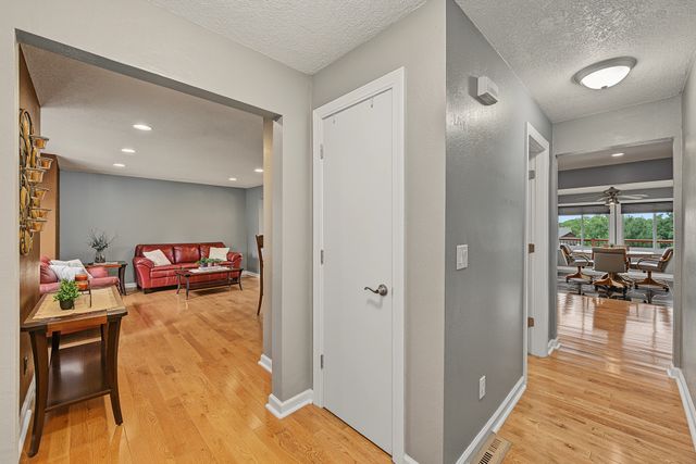 818 SE Walnut Ridge Drive, Waukee, IA 50263