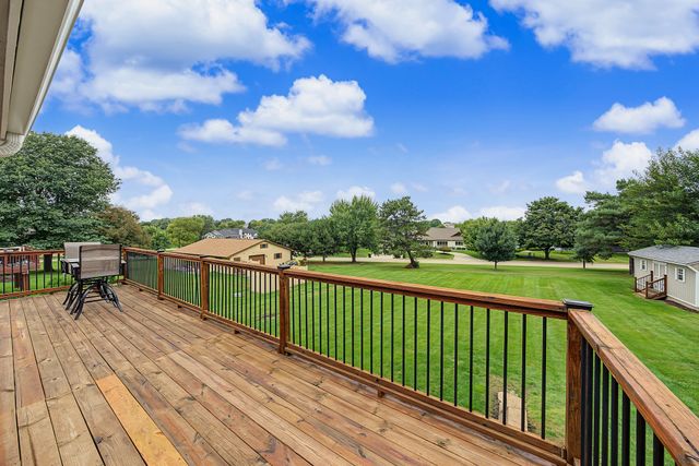 818 SE Walnut Ridge Drive, Waukee, IA 50263