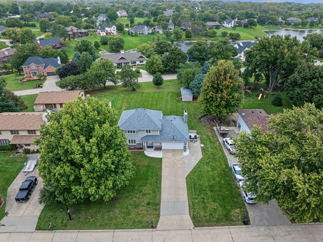 818 SE Walnut Ridge Drive, Waukee, IA 50263