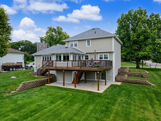818 SE Walnut Ridge Drive, Waukee, IA 50263