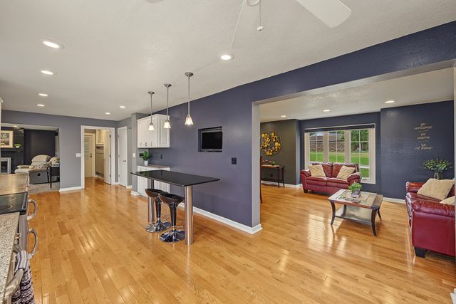 818 SE Walnut Ridge Drive, Waukee, IA 50263