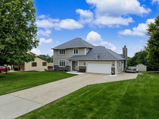 818 SE Walnut Ridge Drive, Waukee, IA 50263