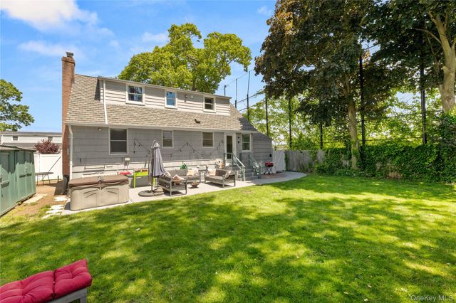 156 Moore Avenue, Massapequa Park, NY 11762