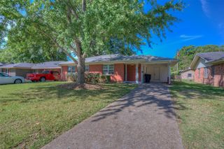 2714 Bolch Street, Shreveport, LA 71104