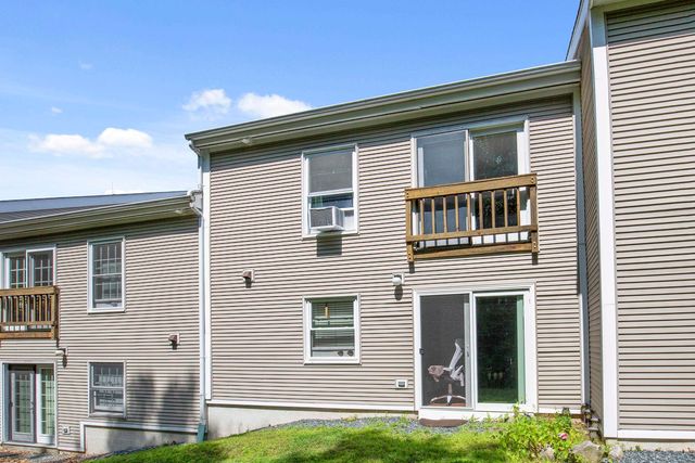 30 Wolf Rd Unit 414, Lebanon, NH 03766