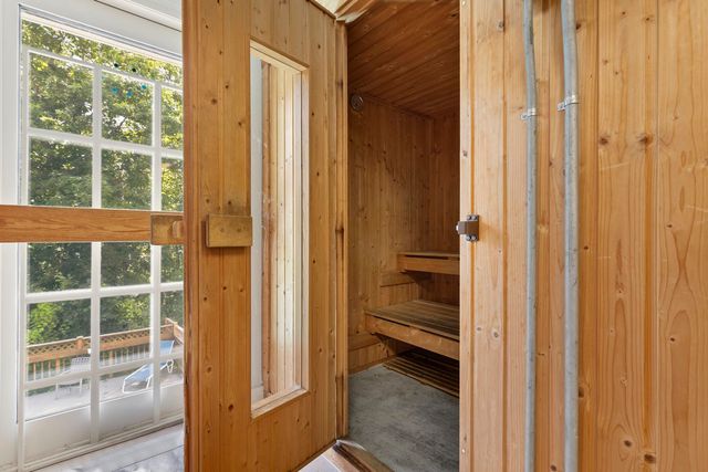 30 Wolf Rd Unit 414, Lebanon, NH 03766