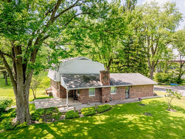 18N988 Angelina Place, Algonquin, IL 60102