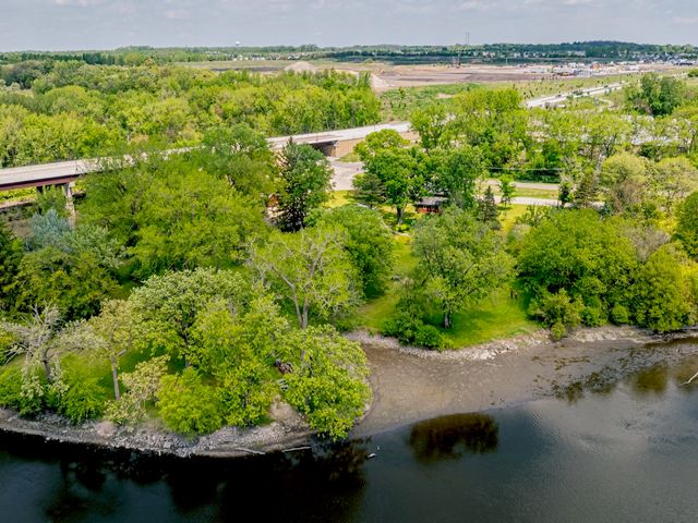 18N988 Angelina Place, Algonquin, IL 60102