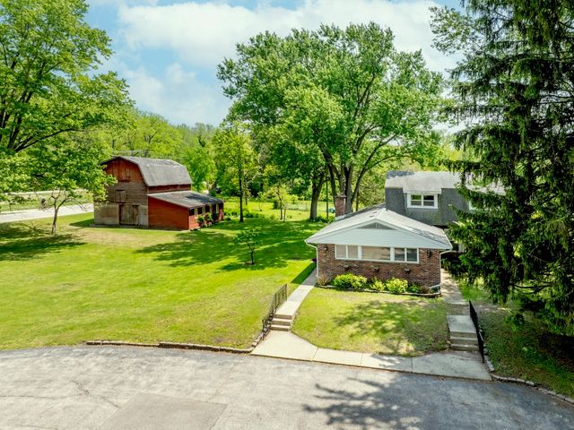 18N988 Angelina Place, Algonquin, IL 60102