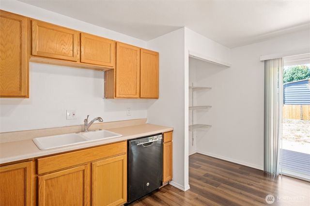 6914 21st Drive NE, Marysville, WA 98271