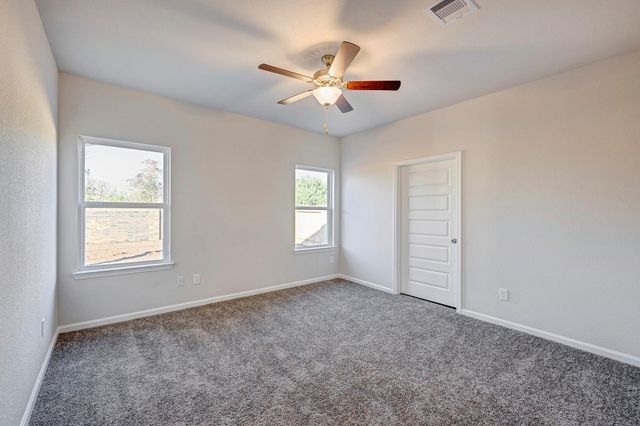 1929 N Riverside Circle, Dayton, TX 77535