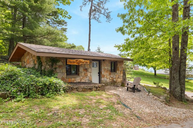 2940 Tower Rd, Sevierville, TN 37876