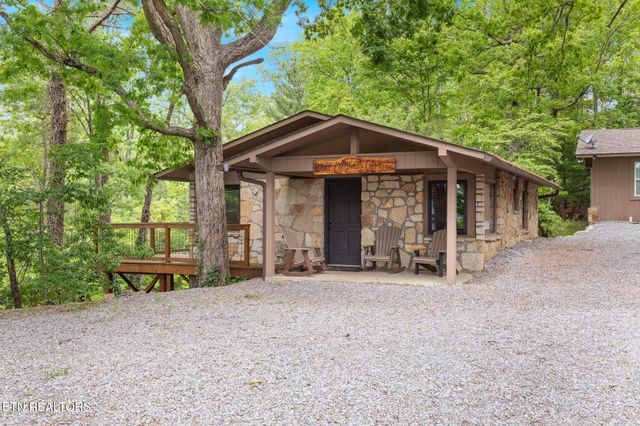2940 Tower Rd, Sevierville, TN 37876