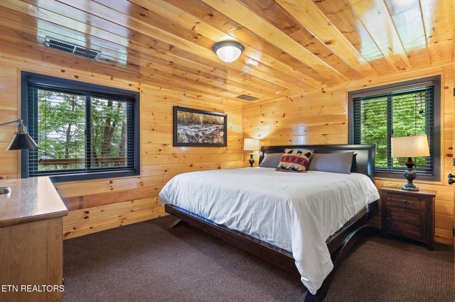 2940 Tower Rd, Sevierville, TN 37876