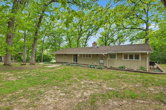 61 Timberlake Road, Barrington, IL 60010