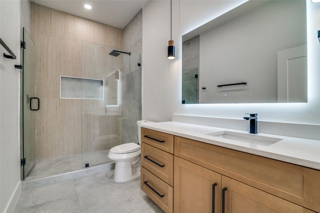 407 Bobbie Street, Dallas, TX 75203