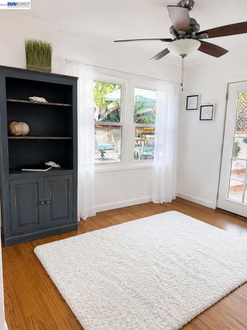 8041 greenly dr, Oakland, CA 94605
