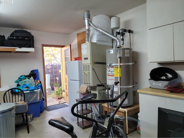 1523 Nw THOMPSON Way, Grants Pass, OR 97526