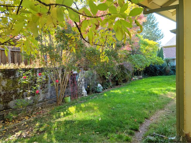 1523 Nw THOMPSON Way, Grants Pass, OR 97526