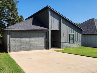 425 E Munson Street, Denison, TX 75021