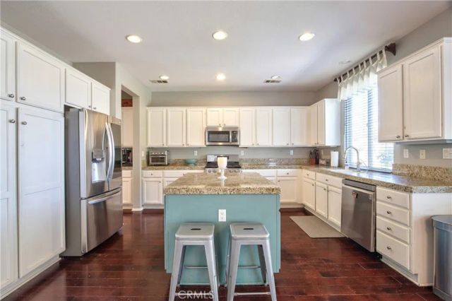 39883 S Creek Circle, Murrieta, CA 92563