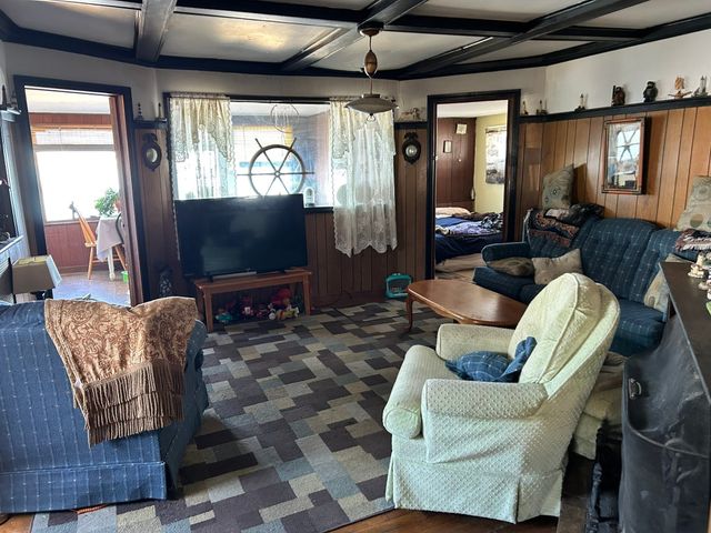 27 Fore River Ave, Weymouth, MA 02191