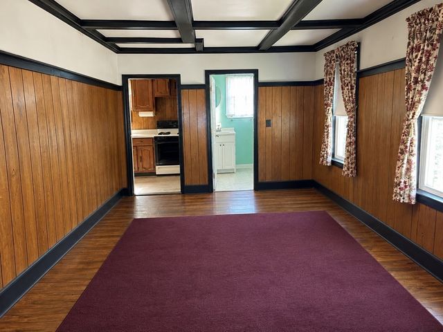 27 Fore River Ave, Weymouth, MA 02191