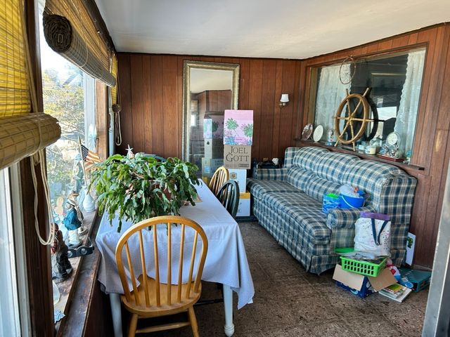 27 Fore River Ave, Weymouth, MA 02191