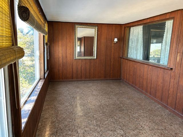 27 Fore River Ave, Weymouth, MA 02191