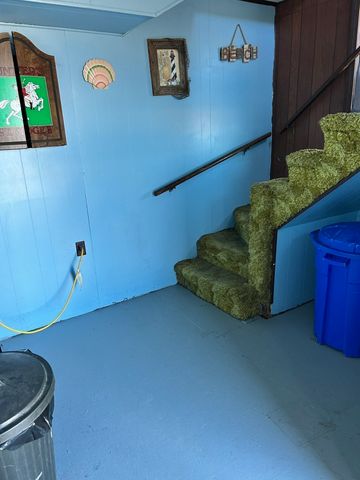 27 Fore River Ave, Weymouth, MA 02191