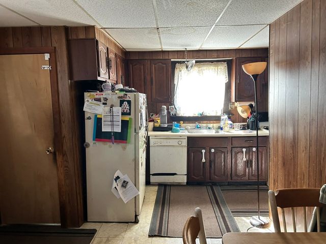 27 Fore River Ave, Weymouth, MA 02191