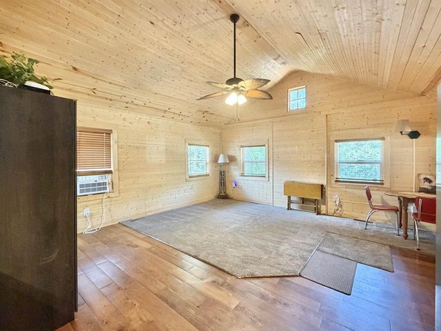 141 Lakeview Avenue, Edgerton, WI 53534