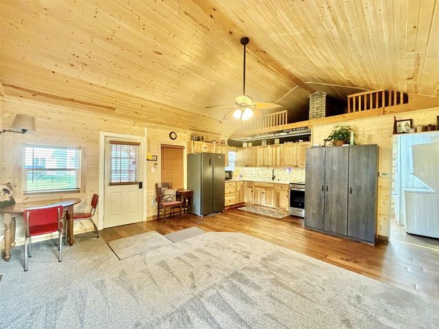 141 Lakeview Avenue, Edgerton, WI 53534