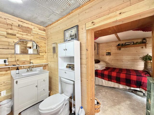 141 Lakeview Avenue, Edgerton, WI 53534