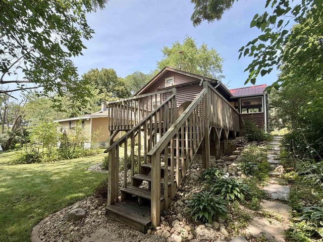 141 Lakeview Avenue, Edgerton, WI 53534