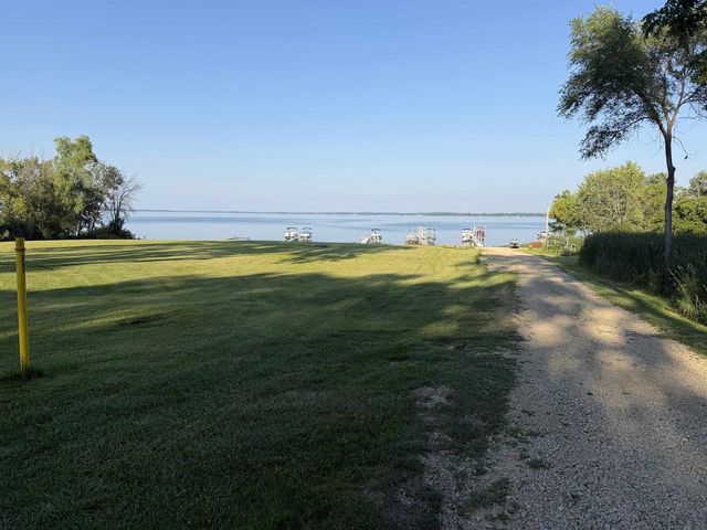 141 Lakeview Avenue, Edgerton, WI 53534