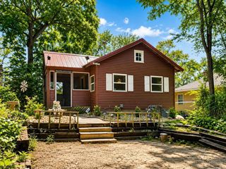 141 Lakeview Avenue, Edgerton, WI 53534