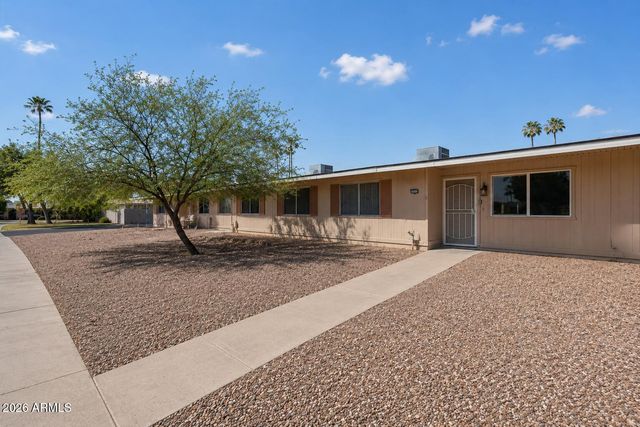 13606 N 110th Avenue 15B, Sun City, AZ 85351
