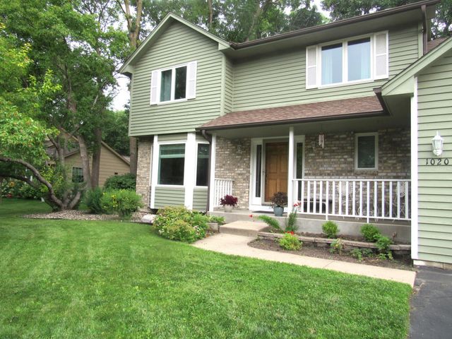 1020 Lake Lucy Road, Chanhassen, MN 55317