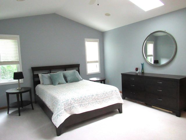 1020 Lake Lucy Road, Chanhassen, MN 55317