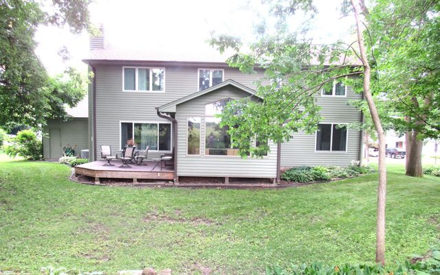 1020 Lake Lucy Road, Chanhassen, MN 55317
