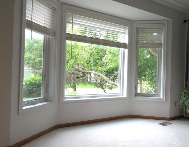 1020 Lake Lucy Road, Chanhassen, MN 55317
