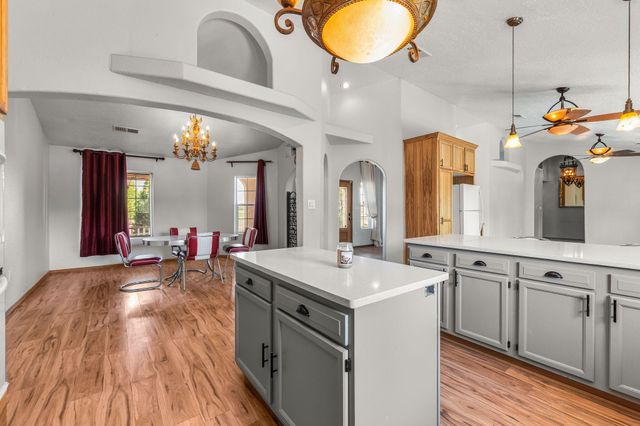 42 Crawford Road, Jarales, NM 87023