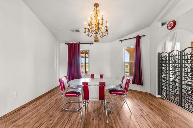 42 Crawford Road, Jarales, NM 87023
