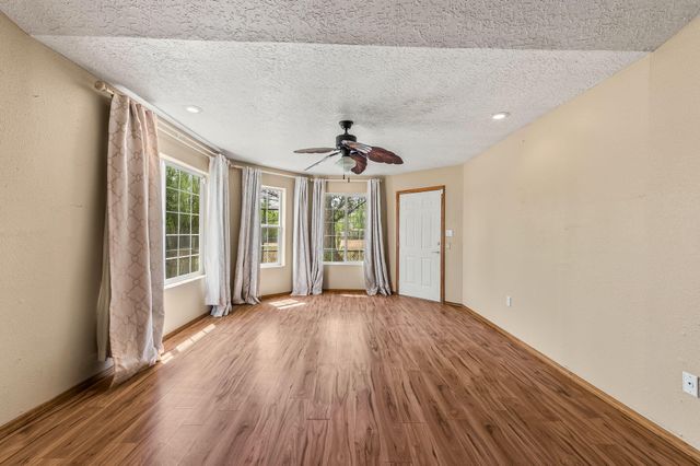 42 Crawford Road, Jarales, NM 87023