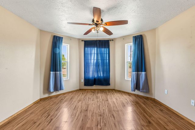 42 Crawford Road, Jarales, NM 87023